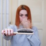 Saç Dökülmesinin Nedenleri Nelerdir?