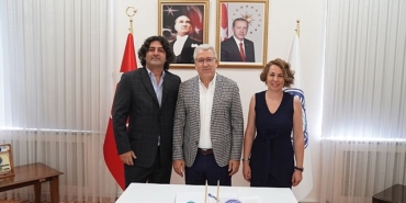 egeli-bilim-ekibinden-yumurtalik-kanserinin-tedavisine-yonelik-yenilikci-proje.jpg