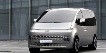hyundaiden-yeni-bir-mpv-hamlesi-225-beygirlik-staria-hibrit.jpg