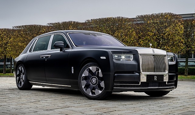 rolls-royce-phantomdan-100-yilina-ozel-ejderha-temasi.jpg