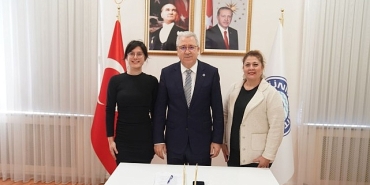 egeli-akademisyenden-mekanik-ventilasyon-uygulamasina-bagli-akciger-hasarinin-onlenmesine-yonelik-proje.jpg