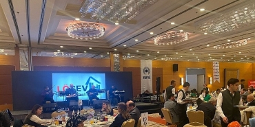 losevden-ankarada-geleneksel-iftar-bulusmasi-kanser-hastalari-birlikte-iftar-yapti-saglik-diledi.jpg