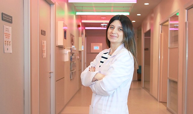 ilk-kez-anne-olmak-bircok-duyguyu-beraberinde-getirebiliyor.jpg
