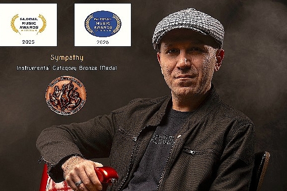 ozgur-aydinin-sympathy-albumune-global-music-awardstan-odul.jpg