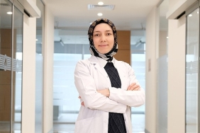 seker-yetiskinlerde-de-agiz-ve-dis-sagligini-tehdit-ediyor.jpg