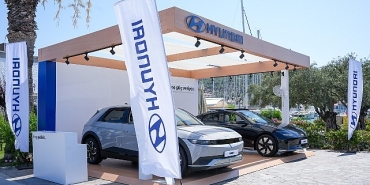 hyundai-yazin-enerjisini-ege-sahillerine-tasiyor.jpg