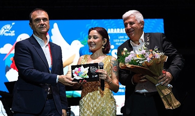 buyukcekmecedeki-melek-mosso-konserinde-izdiham-yasandi.jpg