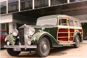 sanatin-yuzyillik-sessiz-tanigi-phantom.jpg