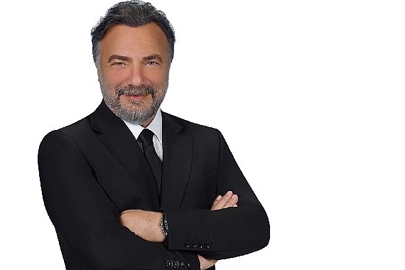 usta-oyuncu-oktay-kaynarca-sinpas-yapi-tasarruf-sandiginin-reklam-yuzu-oldu.jpg