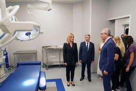 eu-dis-hekimligi-fakultesi-yasli-ve-engelli-dostu-son-basamak-hastane-olarak-hizmet-veriyor.jpg