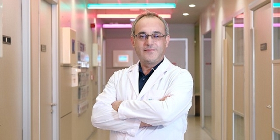teknoloji-kullanimi-genc-yasta-boyun-fitigi-riskini-artiriyor.jpg