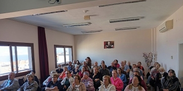 konakin-ileri-yas-merkezinde-seminerler-devam-ediyor.jpg