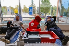 selcuklu-belediyesi-personelinden-kizilaya-kan-bagisi-destegi.jpg