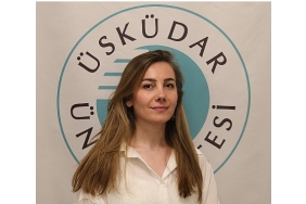 takma-tirnak-ve-kalici-oje-tirnak-yapisini-bozuyor.jpg