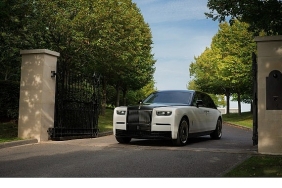 rolls-roycedan-gorkemli-ve-essiz-bir-2025-yili.jpg