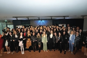 mercedes-benz-shes-mentoring-programi-3-yilinda-gelecegin-kadin-liderlerini-desteklemeye-devam-ediyor.jpg