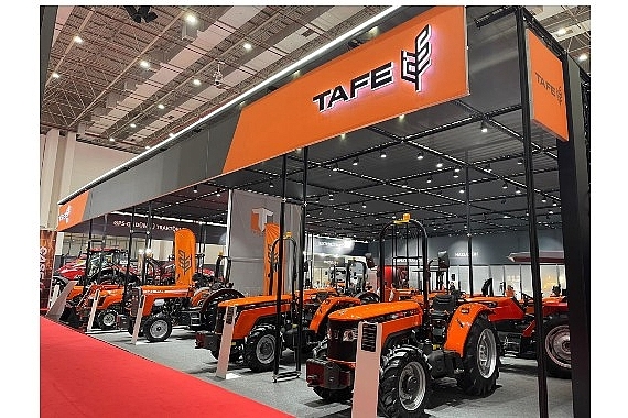 tafe-traktor-izmir-tarim-fuarinda-yeni-bahce-ve-meyve-traktorlerini-sergiliyor.jpg