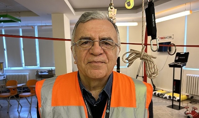 kurban-kesimini-mutlaka-isi-bilen-kasaplar-yapmali.jpg