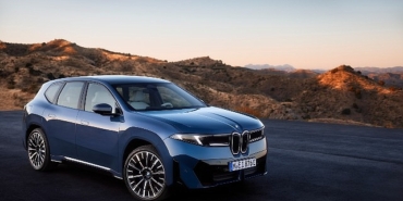 pirelli-bmw-ix3-icin-her-ikisi-de-elect-teknolojisine-sahip-iki-ozel-p-zero-lastigi-gelistirdi.jpg