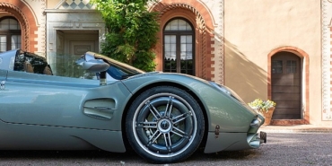 pirelli-cyber-tyre-ile-yollarda-pagani-utopia-roadster-ile-1-500-kilometrelik-surus.jpg