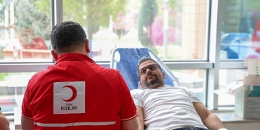 selcuklu-belediyesi-kizilaya-destek-olmayi-surduruyor.jpg