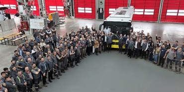otokar-uretimi-ilk-mercedes-benz-conecto-otobus-banttan-indi.jpg