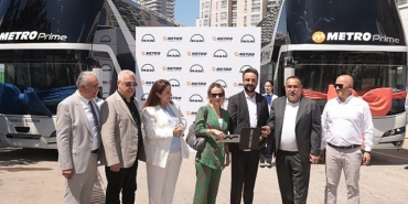 metro-turizmin-premium-tercihi-neoplan-skyliner-oldu.jpg
