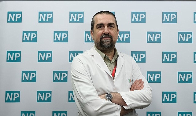 aynadaki-kisi-bile-yabanci-gelebiliyor.jpg