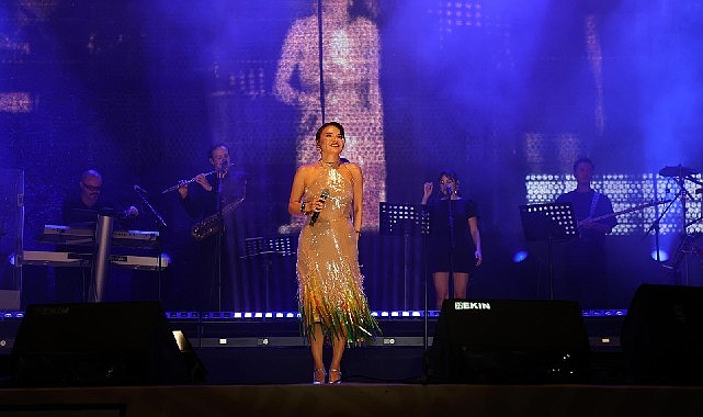 gokselden-aliagada-unutulmaz-konser.jpg