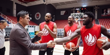Başkan Serkan Acar’dan Aliağa Petkim Spor’a Moral Ziyareti