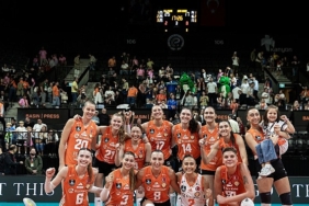 Eczacıbaşı Peron İstanbul evinde galip!